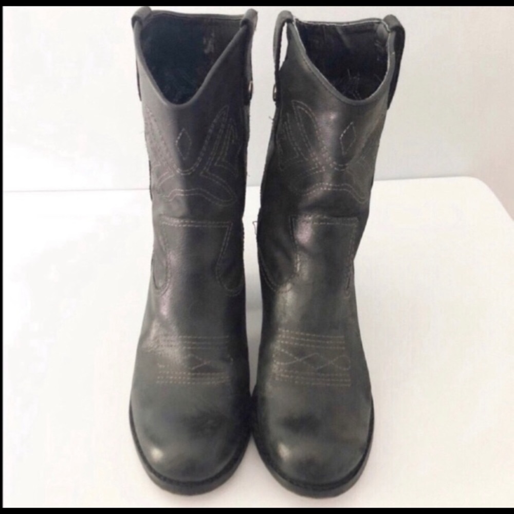 Gianni Bini 7.5 booties
